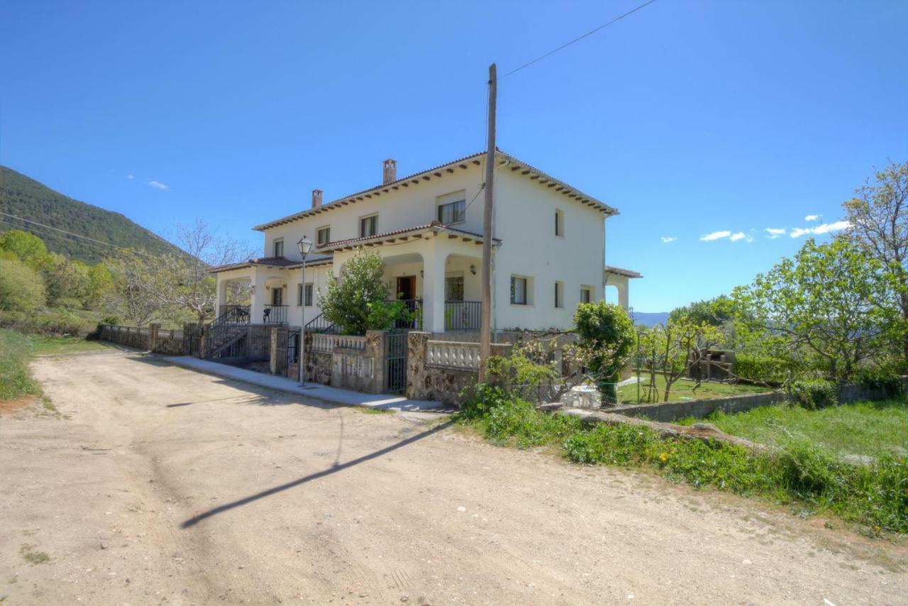 Amatalasvinas Piedralaves Exterior photo